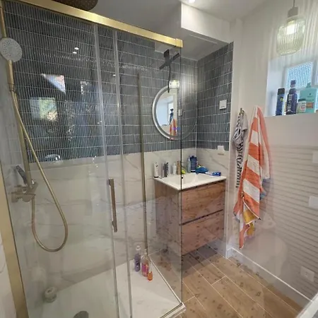 Appartement T2 Lumineux Avec Terrasse, A Deux Pas De La Leucate